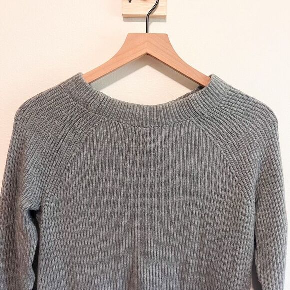 Banana Republic Wool Blend Tie Back Sweater Size XS - Picture 3 of 6